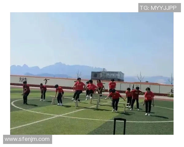 李静：从绿茵场到人生舞台的深度对话与启示