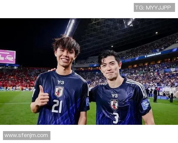 日本足球明星化身老人挑战年轻选手引发热议与关注