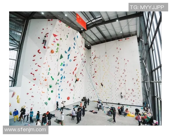 攀岩巨献：探秘广州攀岩队的节奏